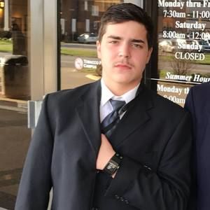 Meet your Posher, Logan